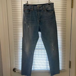 Women Levi’s Wedgie Jeans
